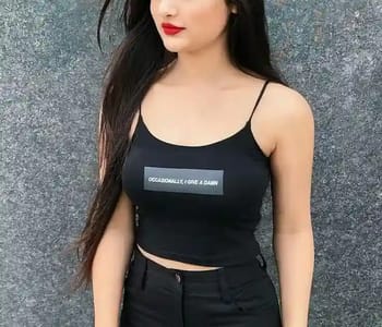 Akshita thane Escort