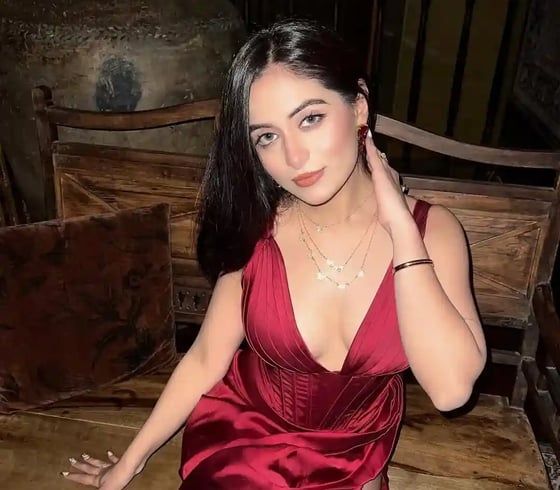 dating girl photo